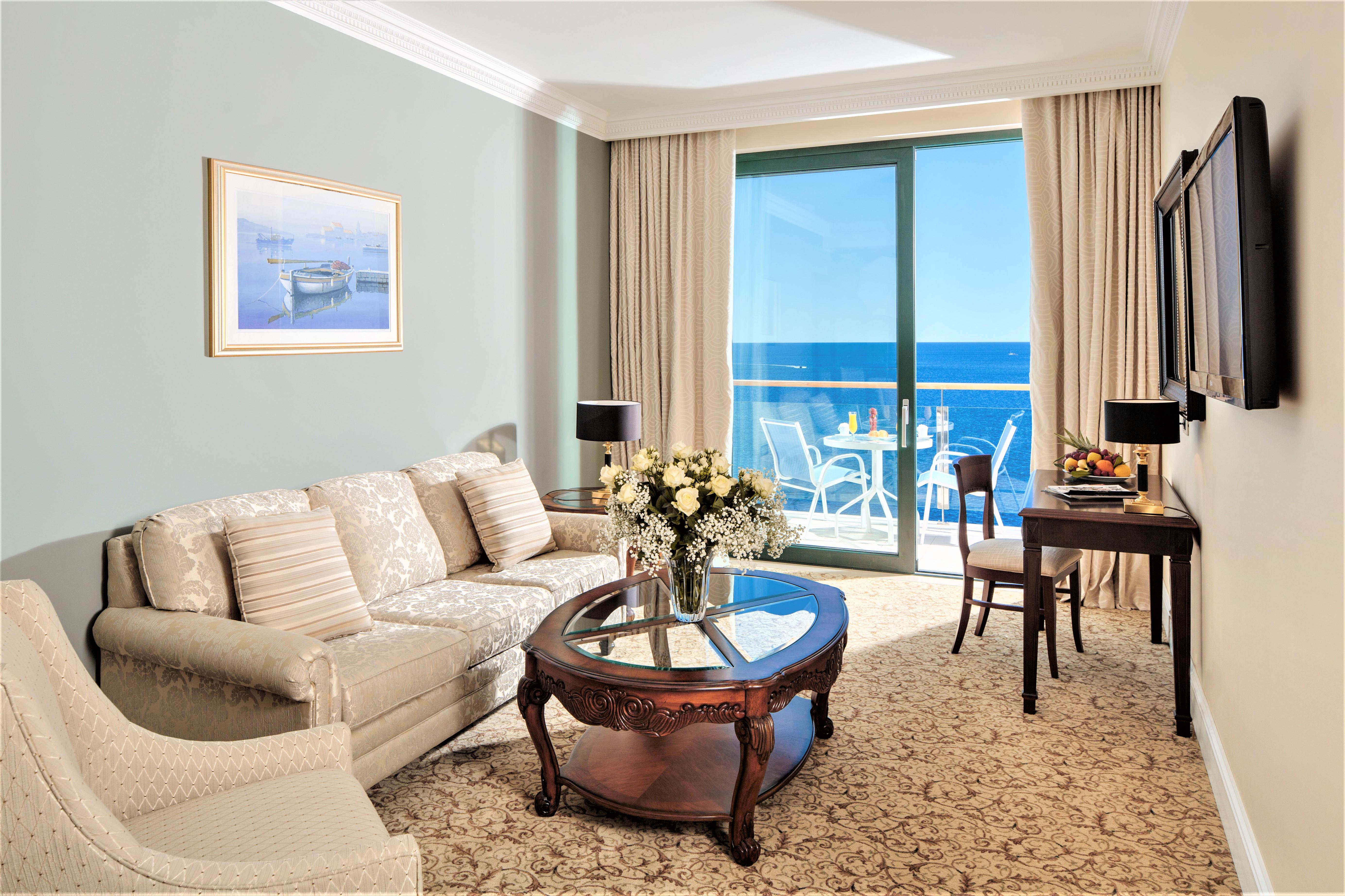 Royal Princess Hotel Dubrovnik Exterior foto A living room