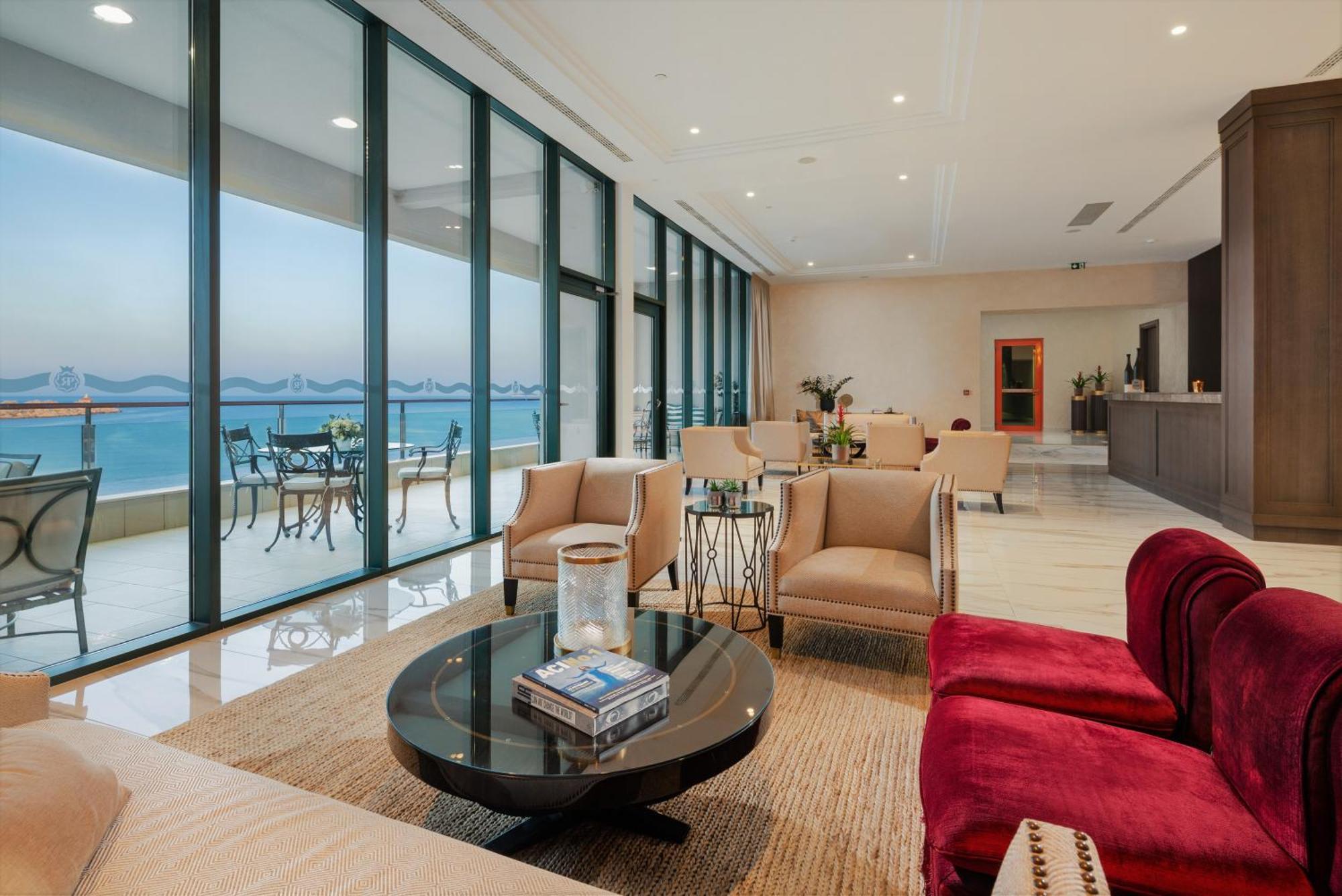 Royal Princess Hotel Dubrovnik Exterior foto A living room in a penthouse at The Address
