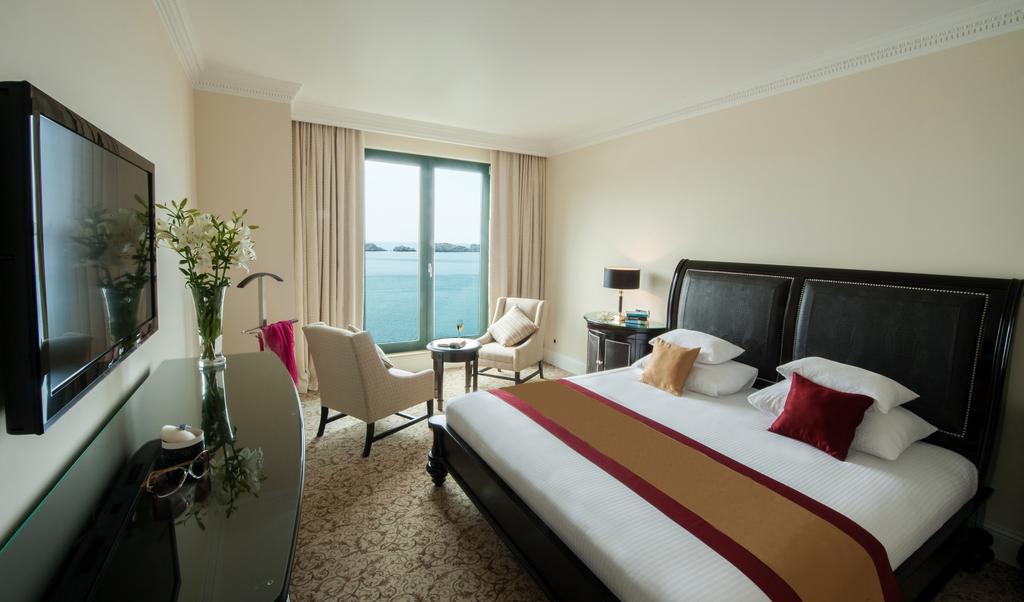 Royal Princess Hotel Dubrovnik Zimmer foto A room at the hotel