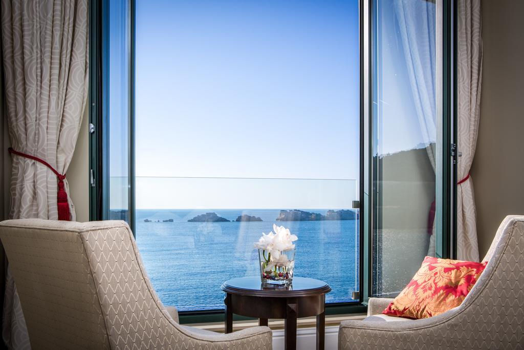 Royal Princess Hotel Dubrovnik Exterior foto View from a room at the hotel